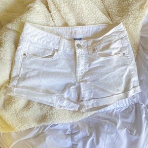 AEO white denim shorts sz 6 american eagle